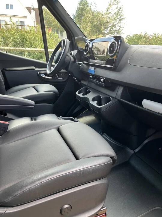 2023 Mercedes-Benz VS30 Sprinter - Image 5 of 9