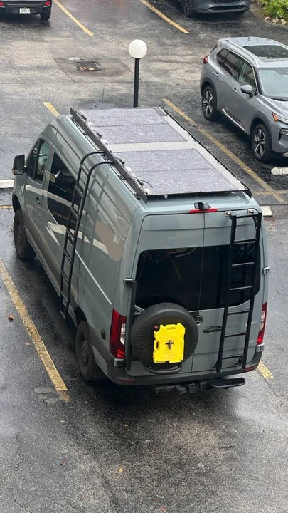 2023 Mercedes-Benz VS30 Sprinter - Image 3 of 8
