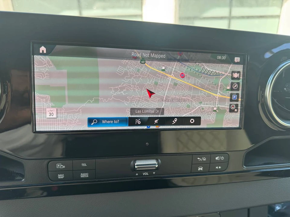2023 Mercedes-Benz VS30 Sprinter - Image 7 of 24