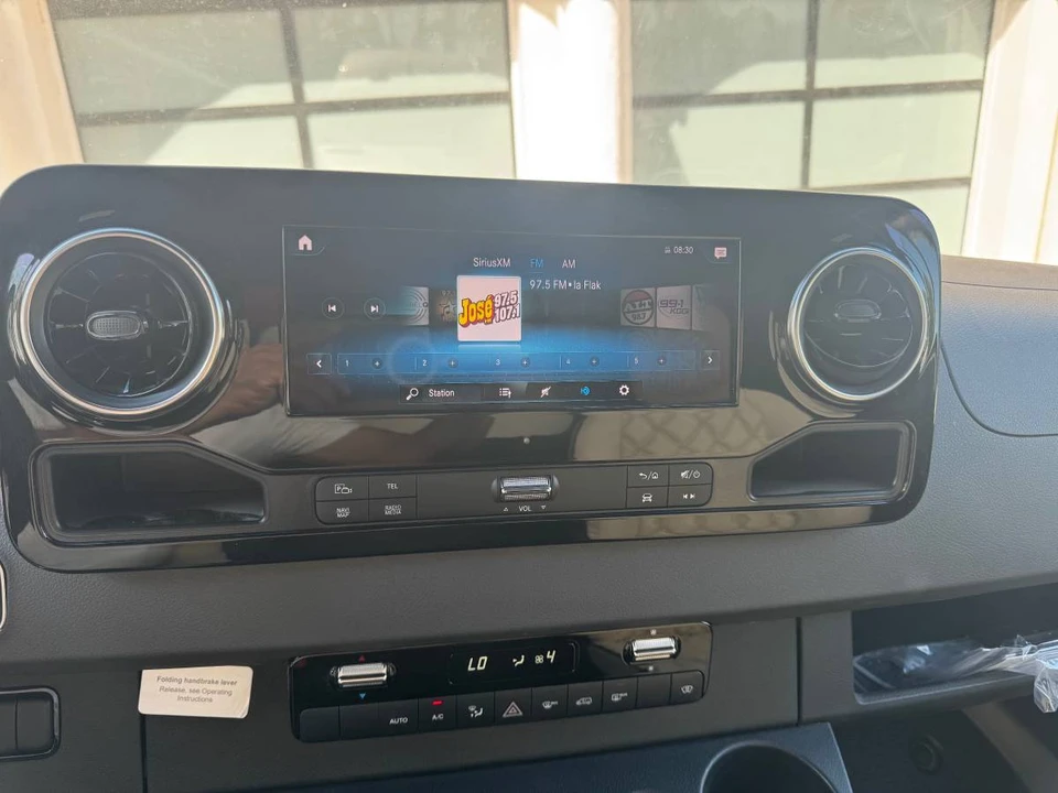 2023 Mercedes-Benz VS30 Sprinter - Image 8 of 24