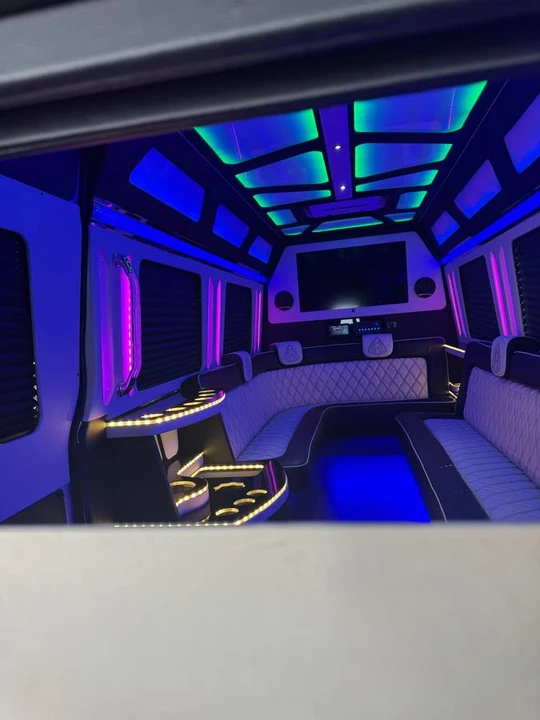 2023 Mercedes-Benz VS30 Sprinter - Image 9 of 24