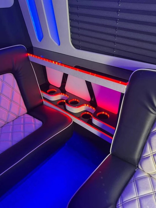 2023 Mercedes-Benz VS30 Sprinter - Image 17 of 24