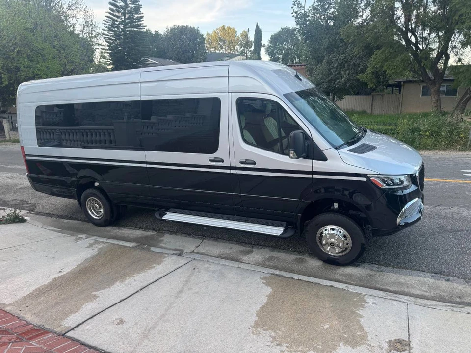 2023 Mercedes-Benz VS30 Sprinter - Image 5 of 24