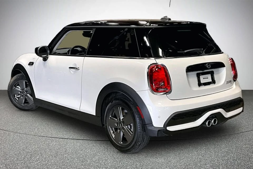 2023 Mini Mini Cooper S 3rd Gen - Image 4 of 15