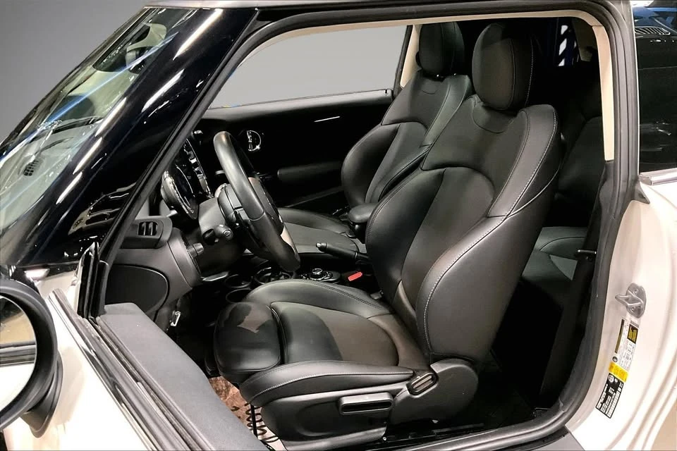 2023 Mini Mini Cooper S 3rd Gen - Image 8 of 15