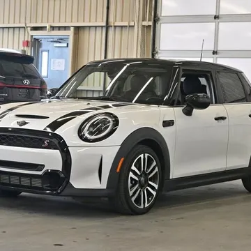 2023 MINI 5 door Cooper S