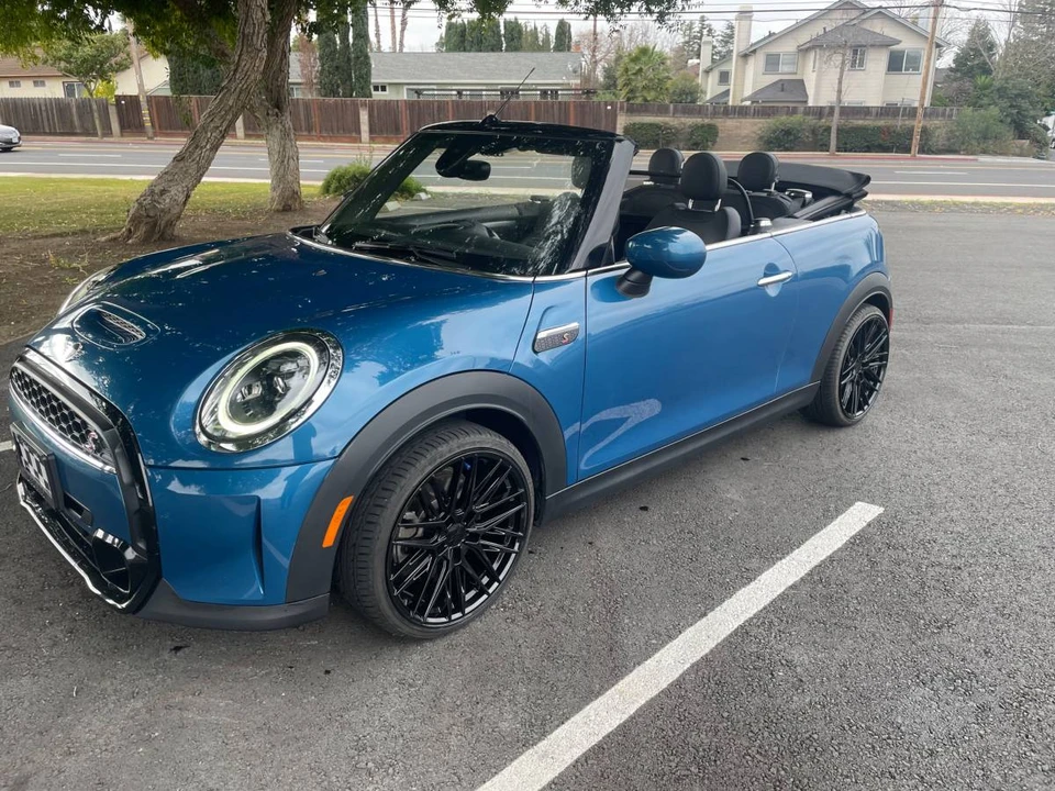 2023 Mini Mini Cooper S 3rd Gen - Image 2 of 7