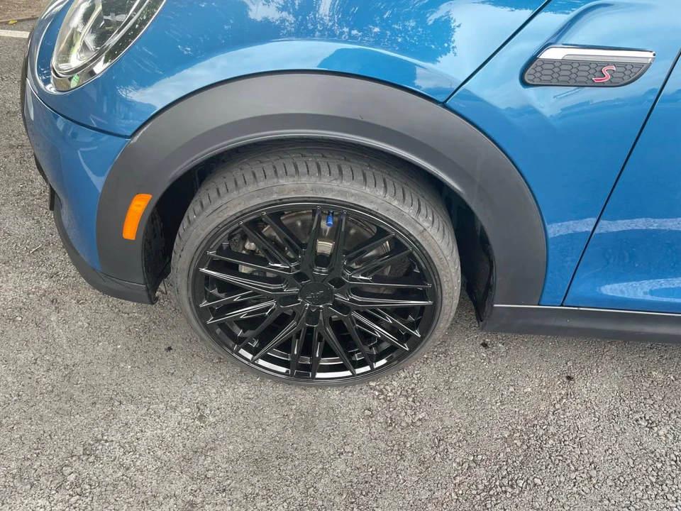 2023 Mini Mini Cooper S 3rd Gen - Image 3 of 8