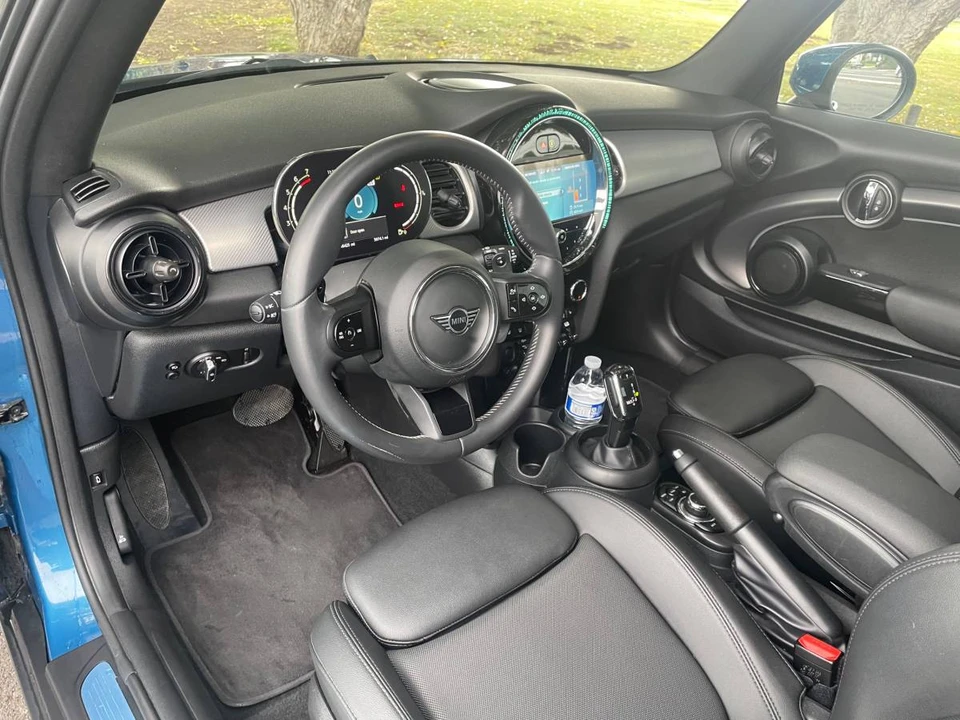 2023 Mini Mini Cooper S 3rd Gen - Image 4 of 7