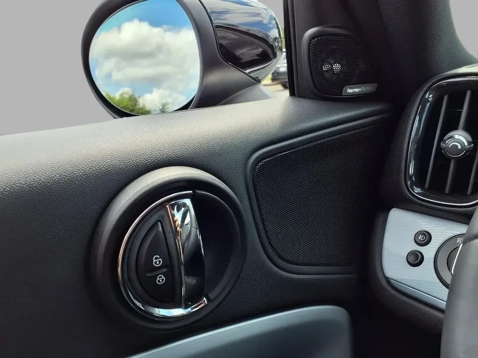 2023 Mini Countryman 2nd Gen - Image 17 of 19