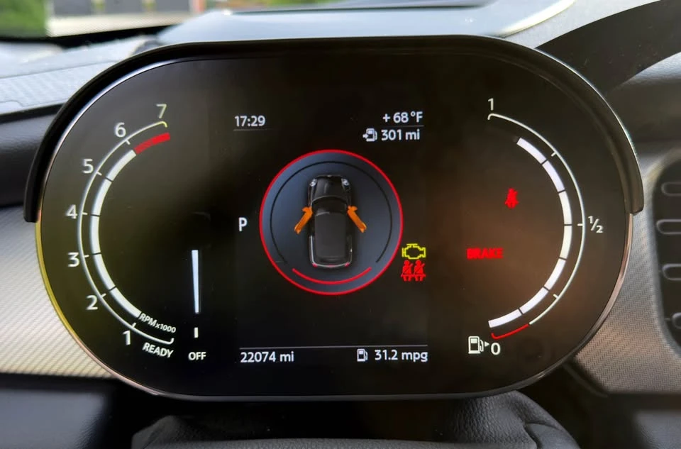 2023 Mini Mini Cooper S 3rd Gen - Image 7 of 8