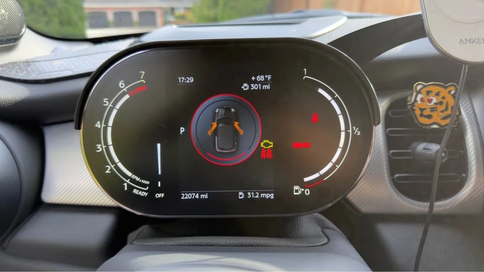 2023 Mini Mini Cooper S 3rd Gen - Image 7 of 8