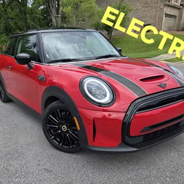 2023 MINI Cooper Cooper Hatchback 2D