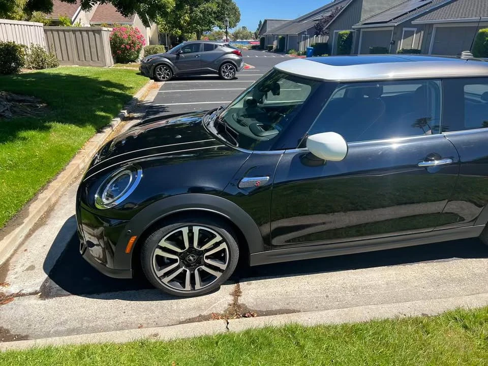 2023 Mini Mini 3rd Gen - Image 3 of 7