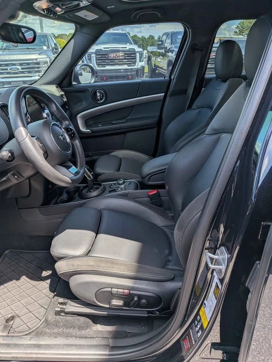 2023 Mini Mini 3rd Gen - Image 3 of 4