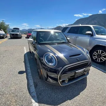 2023 MINI Cooper S Iconic