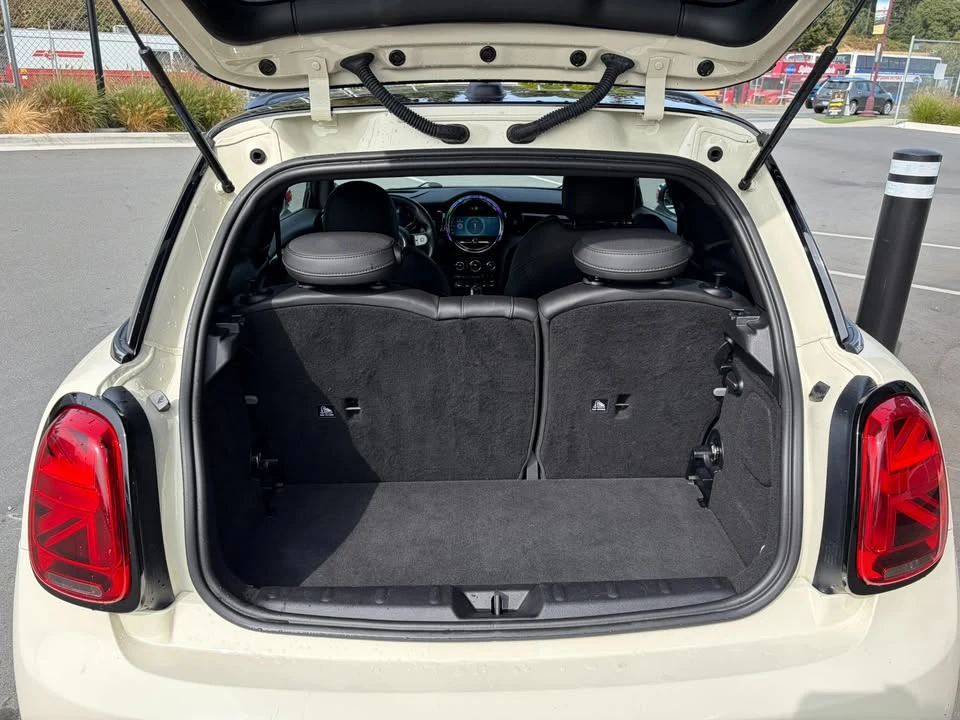 2023 Mini Mini Cooper S 3rd Gen - Image 8 of 20