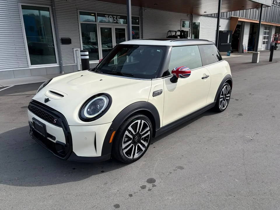 2023 Mini Mini Cooper S 3rd Gen - Image 3 of 20