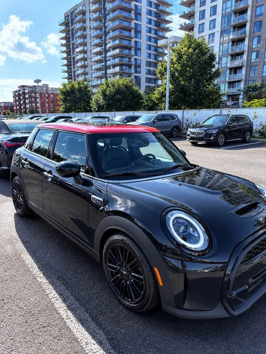 2023 Mini Mini Cooper S 3rd Gen - Image 3 of 4