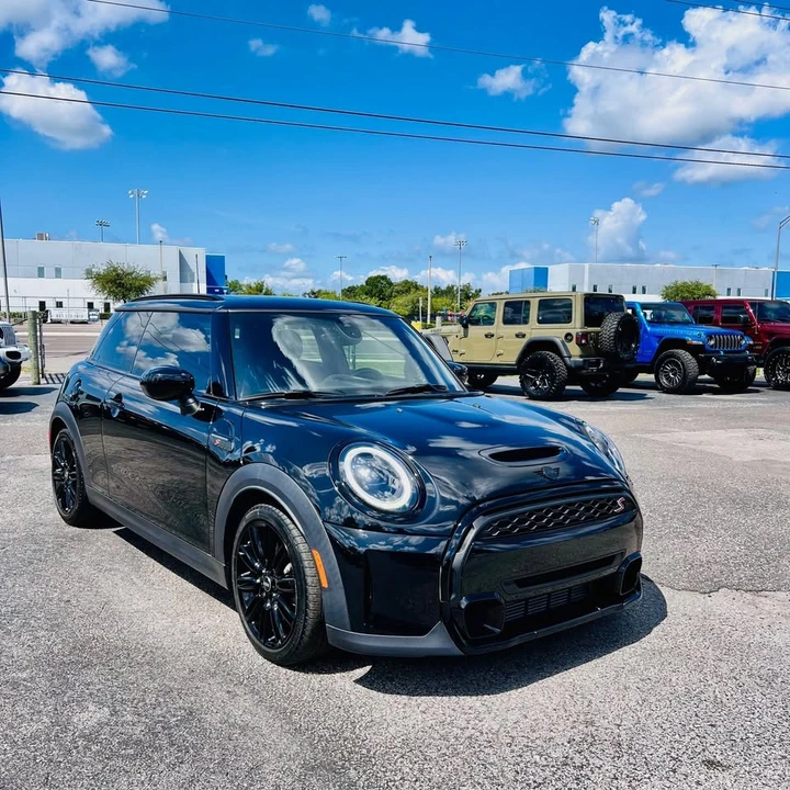 2023 Mini Mini Cooper S 3rd Gen - Image 10 of 17