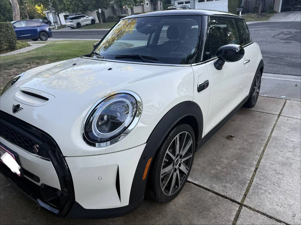 2023 Mini Mini Cooper S 3rd Gen - Image 9 of 16