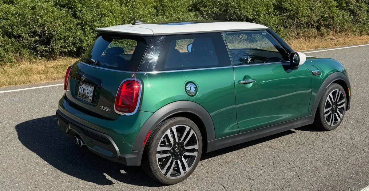 2023 Mini Mini Cooper S 3rd Gen - Image 6 of 24