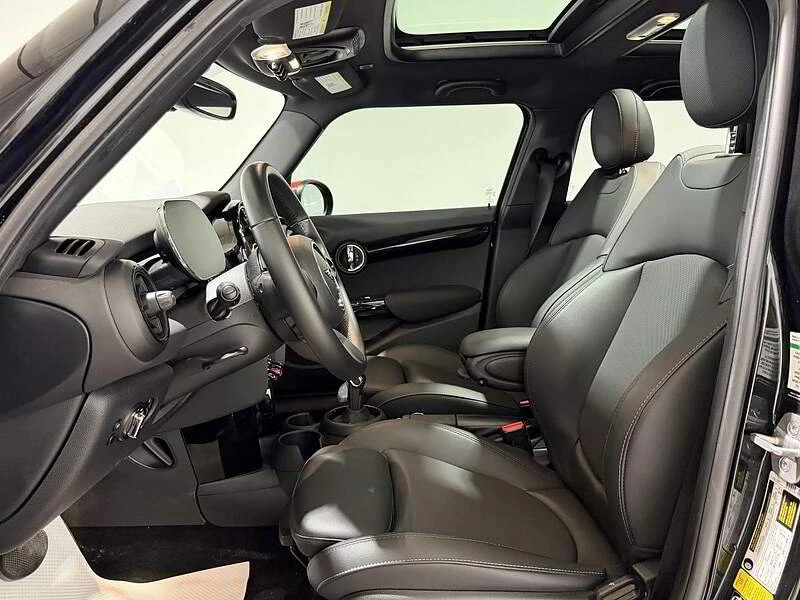 2023 Mini Mini Cooper S 3rd Gen - Image 6 of 9