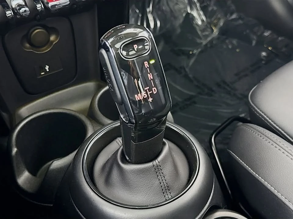 2023 Mini Mini Cooper S 3rd Gen - Image 16 of 18
