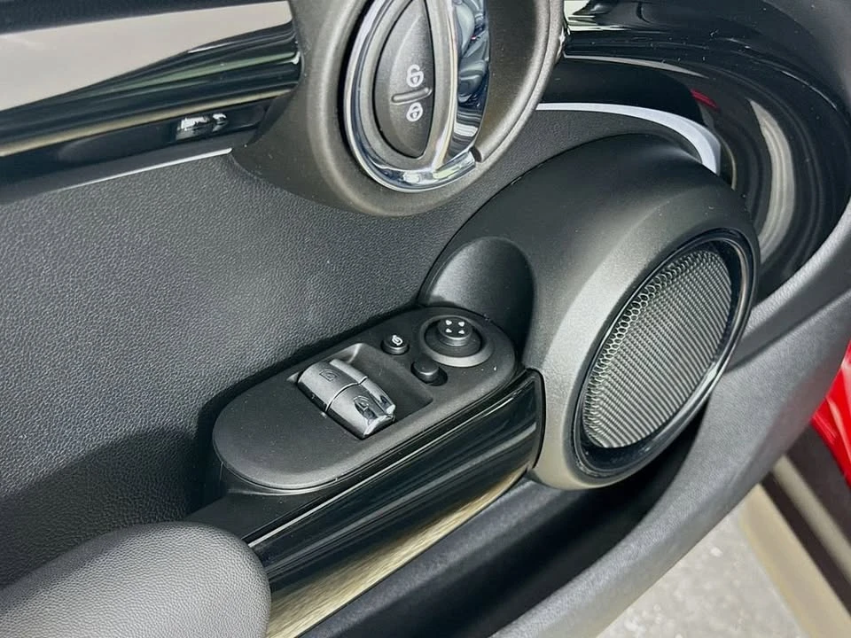 2023 Mini Mini Cooper S 3rd Gen - Image 17 of 18