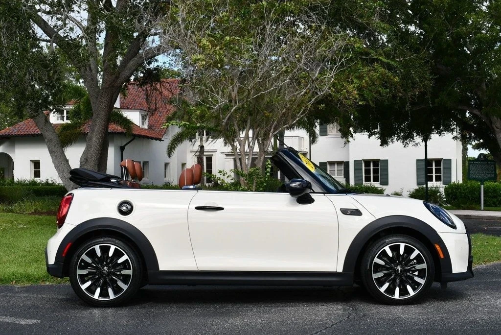 2023 Mini Mini Cooper S 3rd Gen - Image 7 of 12
