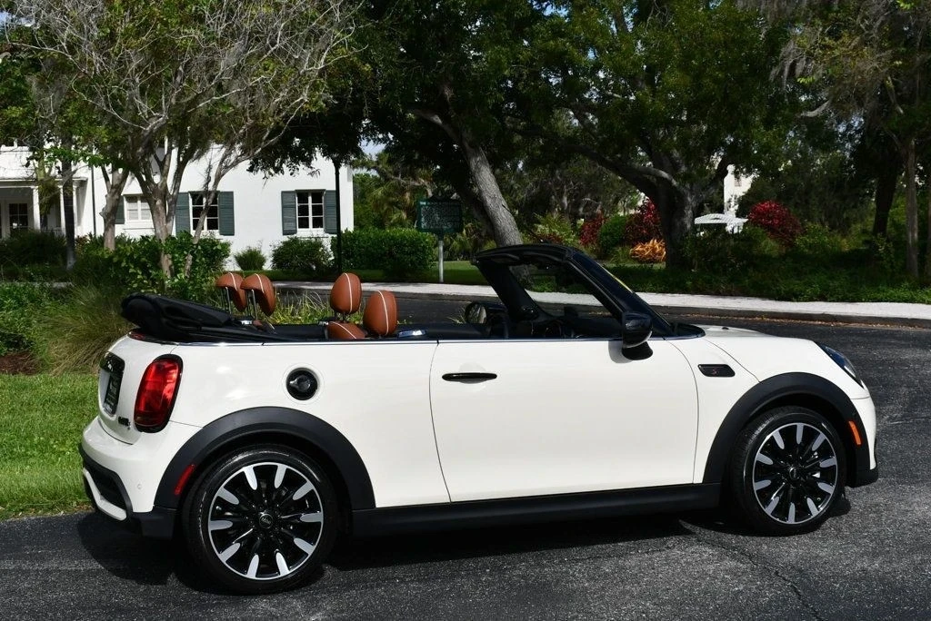 2023 Mini Mini Cooper S 3rd Gen - Image 6 of 12