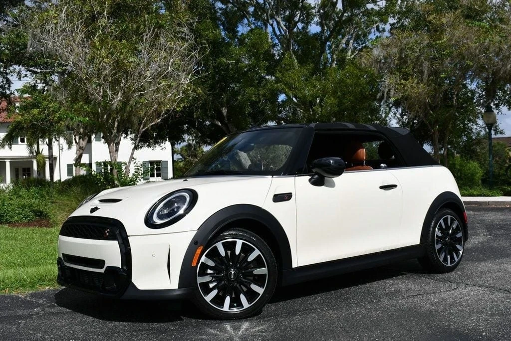 2023 Mini Mini Cooper S 3rd Gen - Image 2 of 12