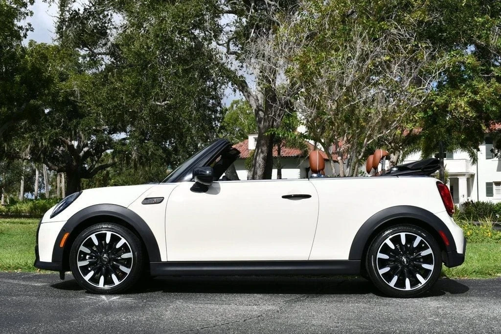 2023 Mini Mini Cooper S 3rd Gen - Image 3 of 12