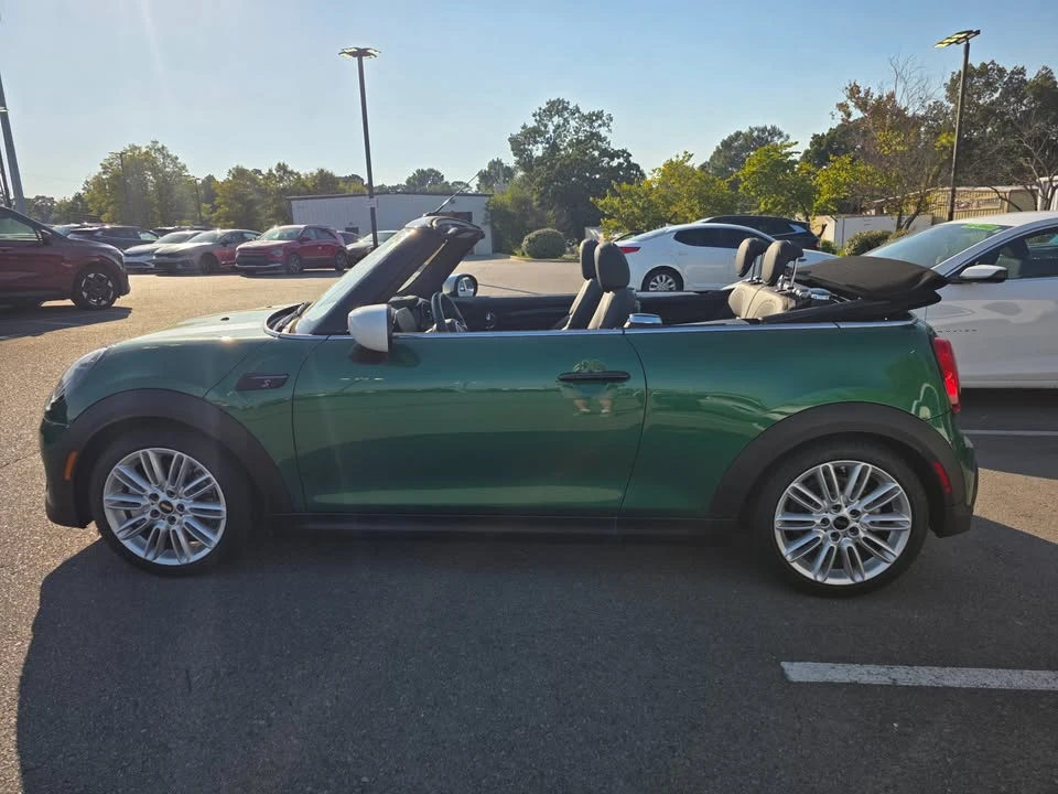 2023 Mini Mini Cooper S 3rd Gen - Image 3 of 7