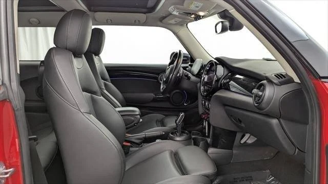 2023 Mini Mini Cooper S 3rd Gen - Image 17 of 20