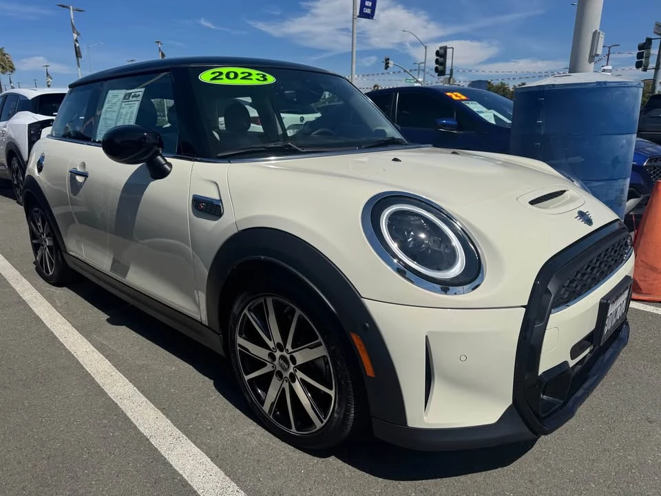 2023 Mini Mini 3rd Gen - Image 2 of 4