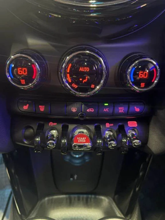 2023 Mini Mini Cooper S 3rd Gen - Image 17 of 19