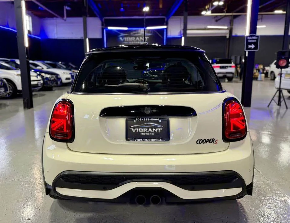 2023 Mini Mini Cooper S 3rd Gen - Image 4 of 19