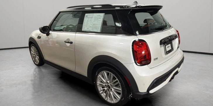 2023 Mini Mini Cooper S 3rd Gen - Image 8 of 12