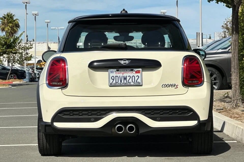 2023 Mini Mini Cooper S 3rd Gen - Image 4 of 20