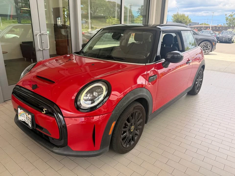 2023 Mini Mini 3rd Gen - Image 2 of 10