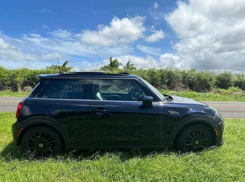 2023 Mini Mini 3rd Gen - Image 18 of 18