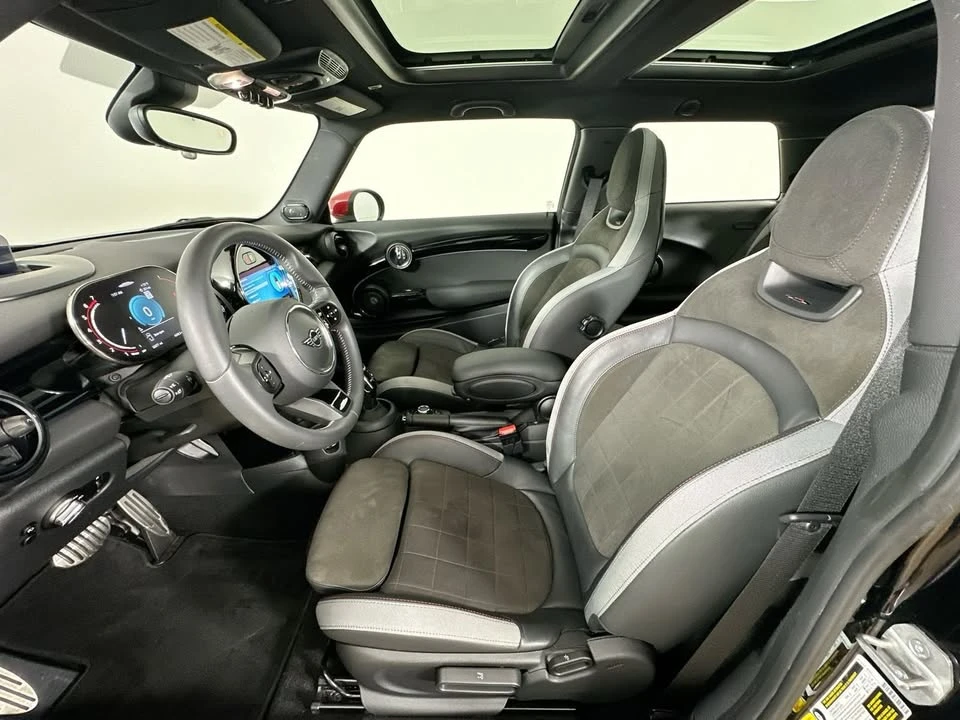 2023 Mini Mini John Cooper Works 3rd Gen - Image 19 of 20