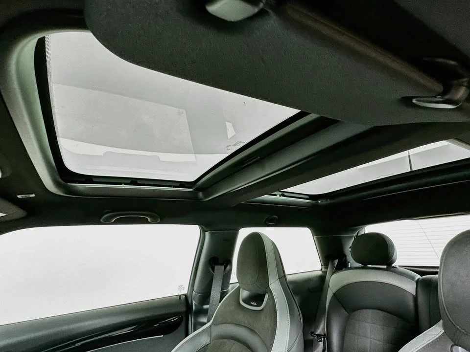 2023 Mini Mini John Cooper Works 3rd Gen - Image 18 of 20