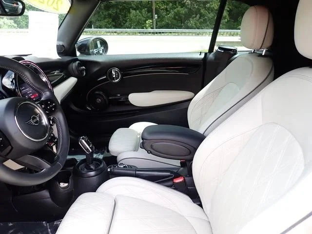 2023 Mini Mini Cooper S 3rd Gen - Image 15 of 20