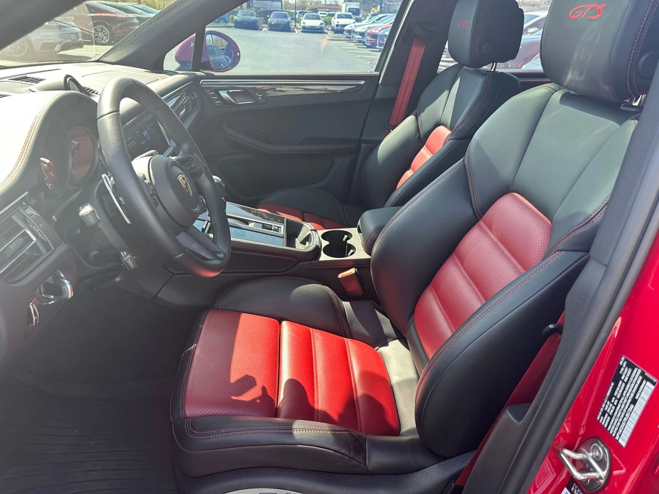 2023 Porsche Macan GTS - Image 4 of 5