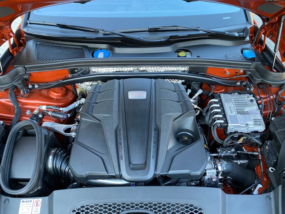 2023 Porsche Macan GTS - Image 9 of 17
