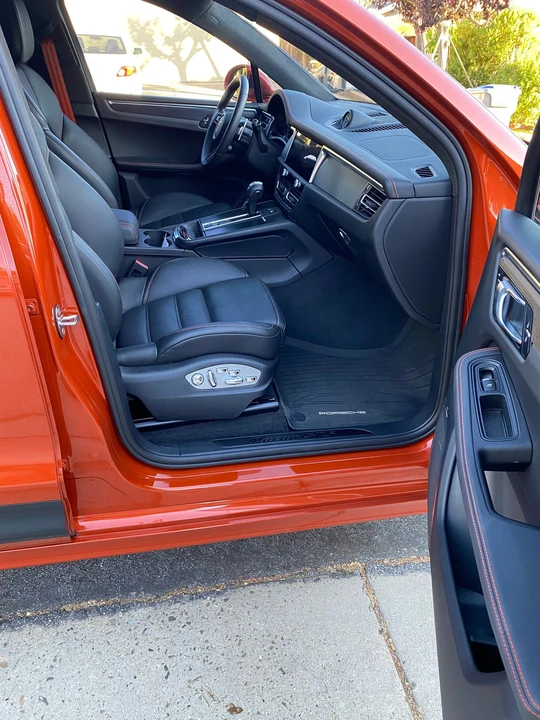 2023 Porsche Macan GTS - Image 14 of 17