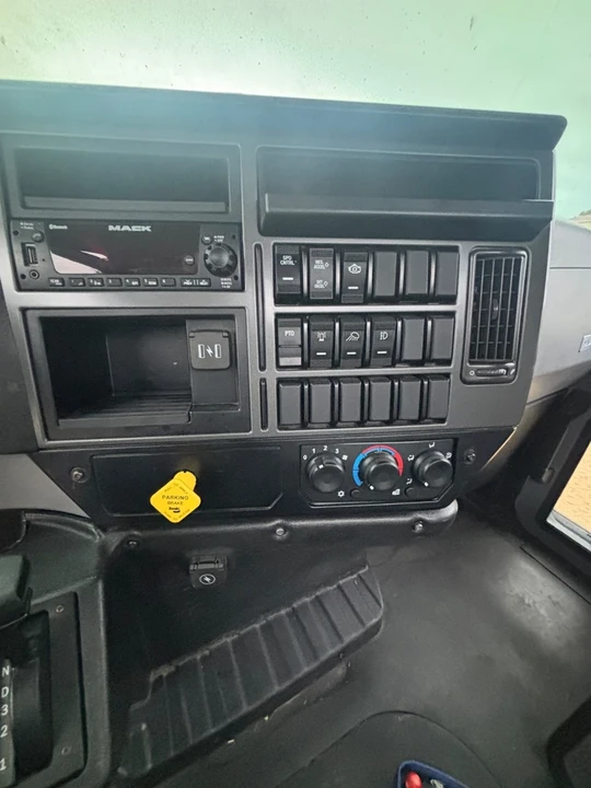 2023 Mack - Image 9 of 11