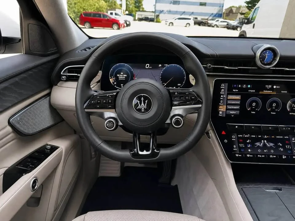 2023 Maserati Grecale - Image 8 of 20